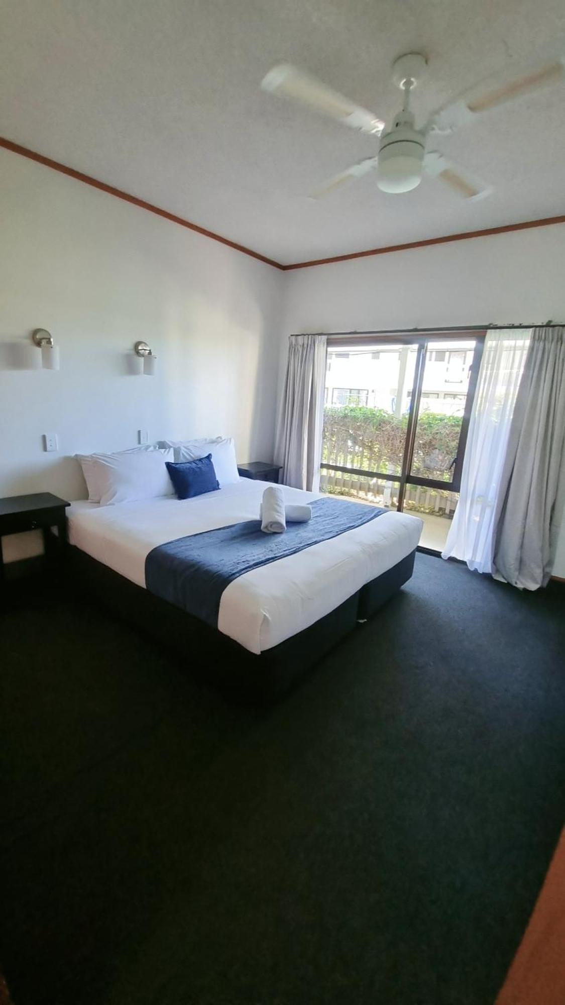 Summit Motor Lodge ตาอูรังกา ภายนอก รูปภาพ