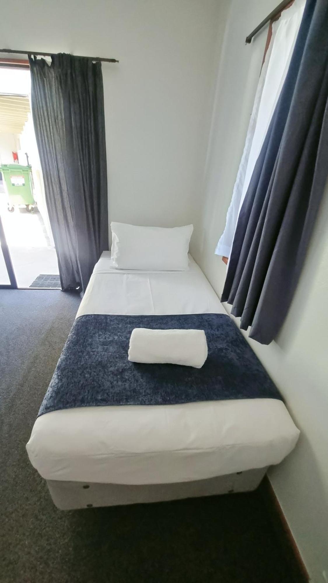 Summit Motor Lodge ตาอูรังกา ภายนอก รูปภาพ