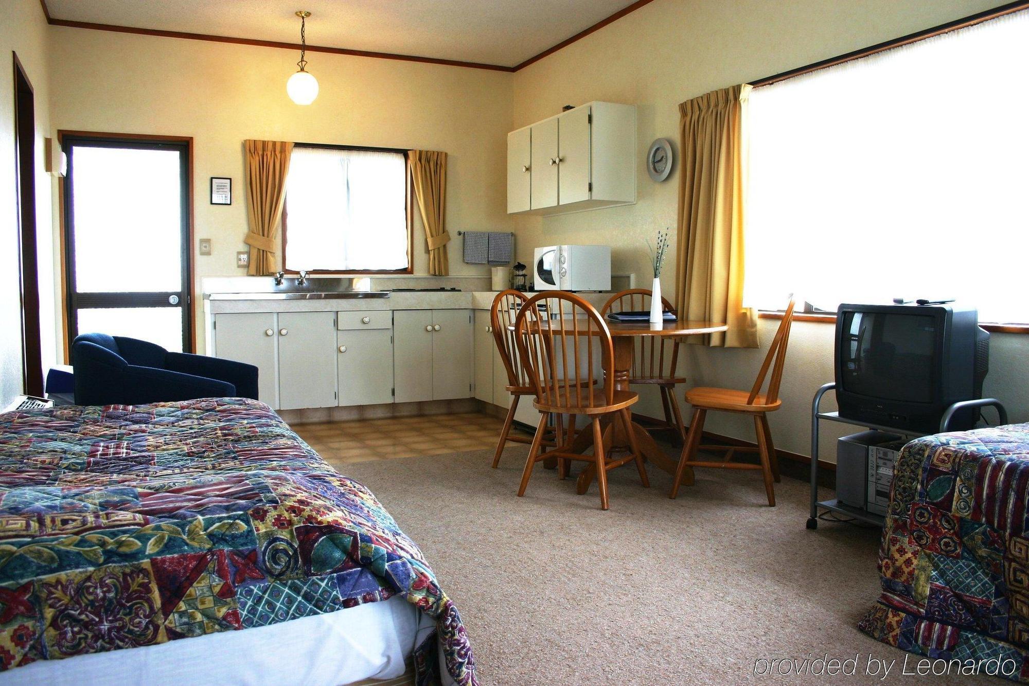 Summit Motor Lodge ตาอูรังกา ภายนอก รูปภาพ