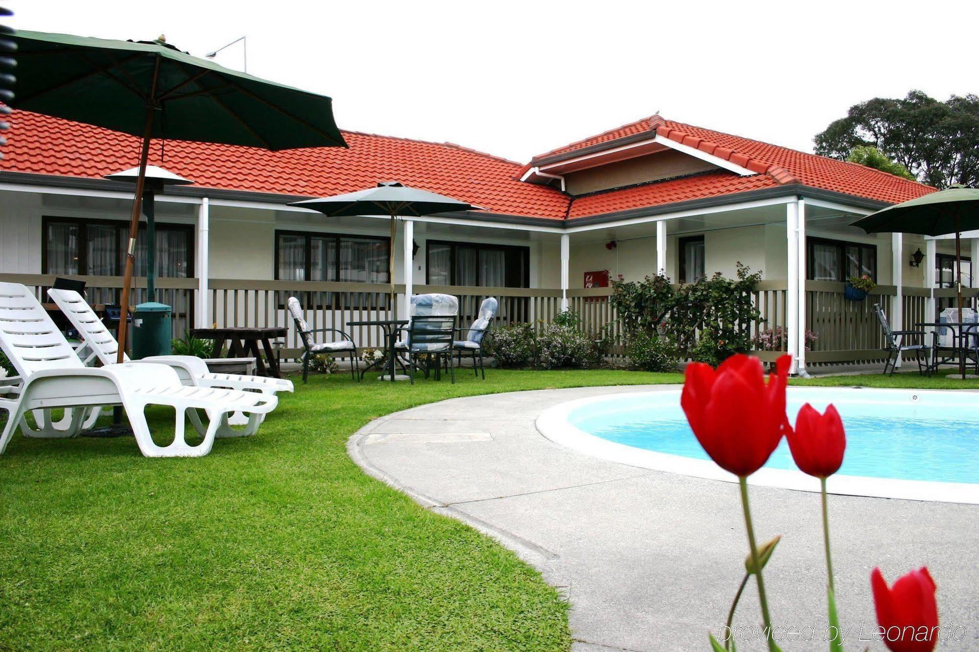 Summit Motor Lodge ตาอูรังกา ภายนอก รูปภาพ