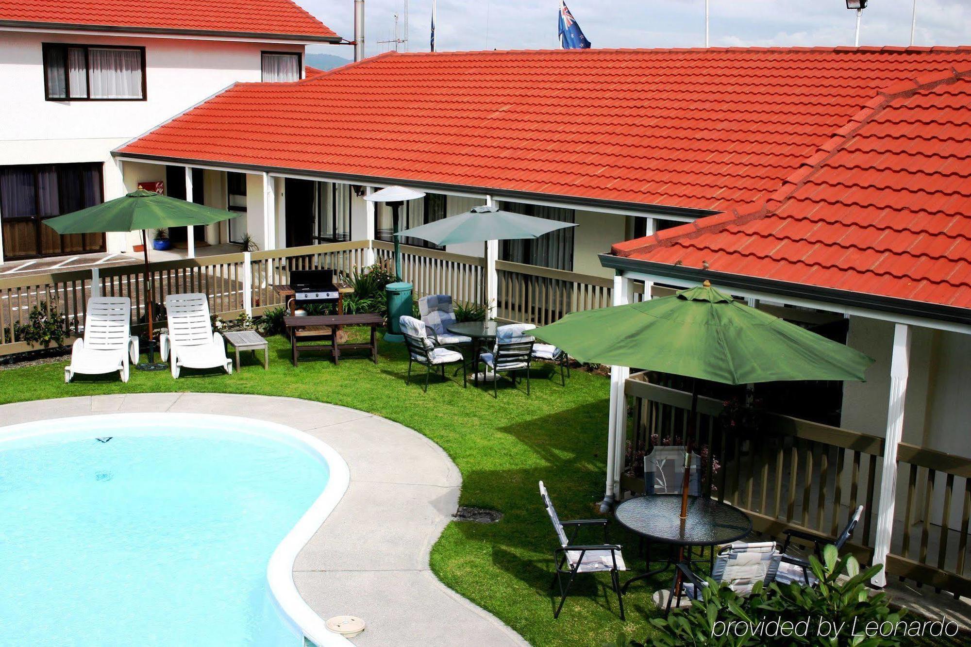 Summit Motor Lodge ตาอูรังกา ภายนอก รูปภาพ