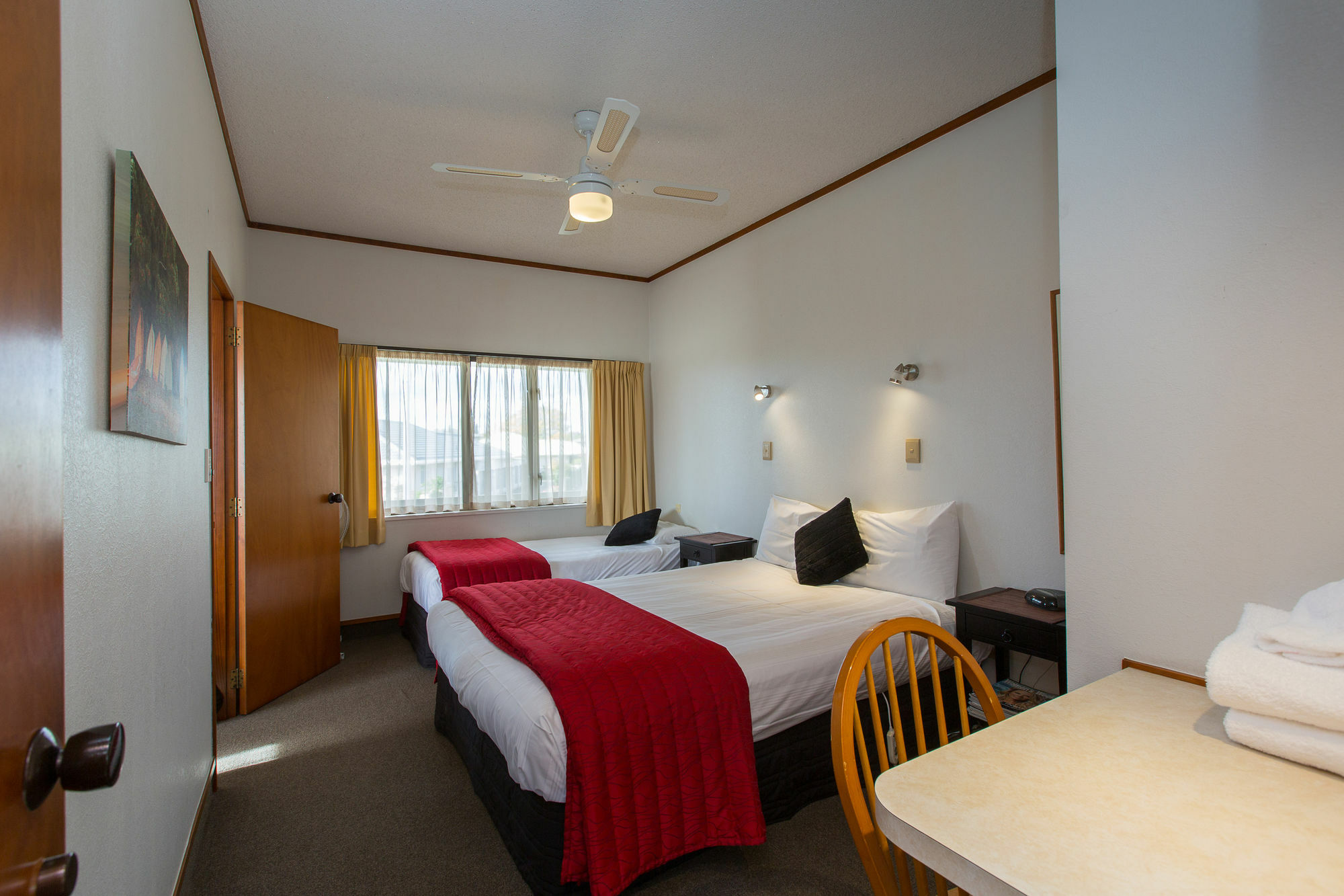 Summit Motor Lodge ตาอูรังกา ภายนอก รูปภาพ